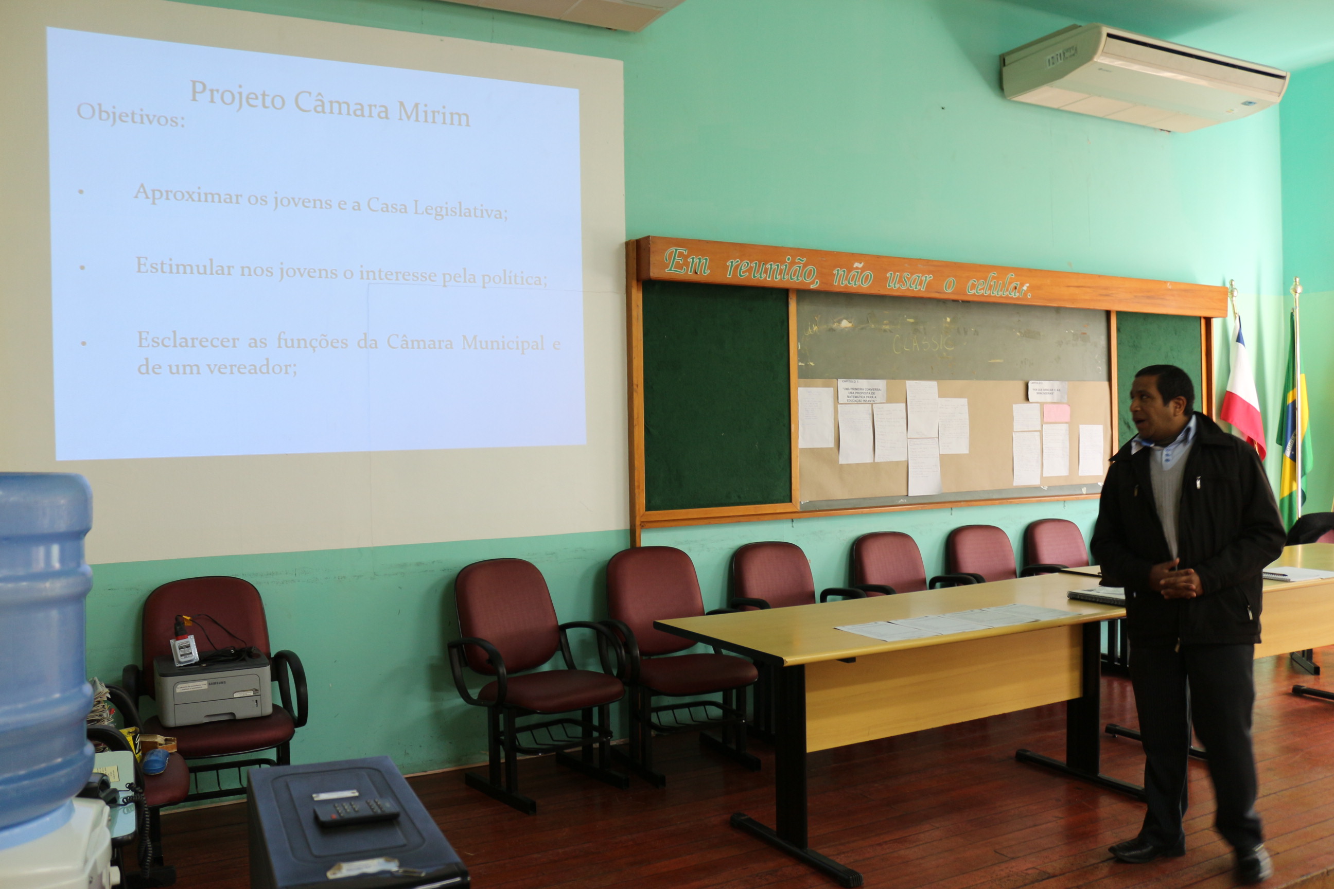 “Câmara Mirim” é apresentada para direções e CPMs de escolas municipais