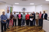 Associação “Caminho Azul” utiliza tribuna para tratar de saúde e educação 