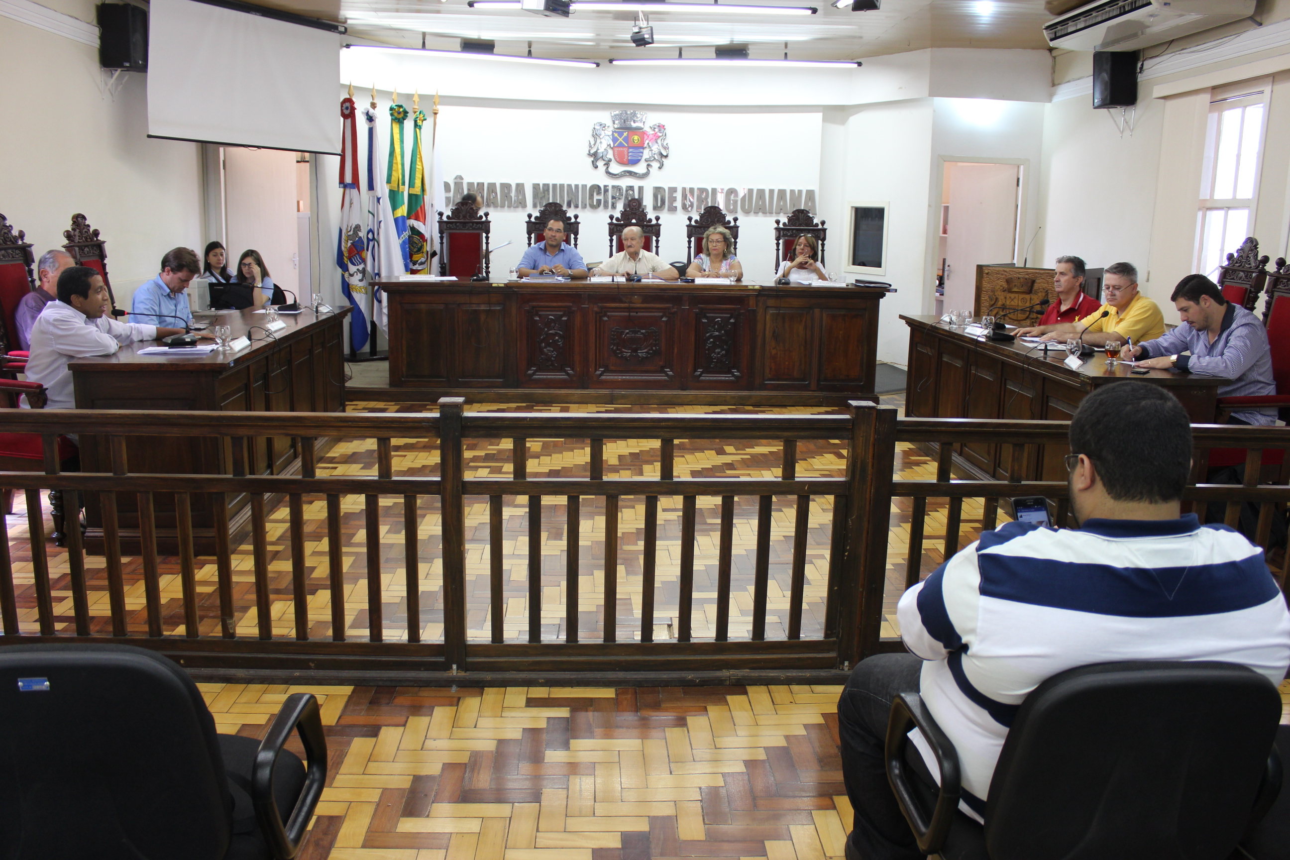 Câmara aprecia projetos do Executivo em sessão extraordinária