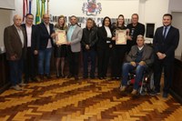 Câmara celebra aniversários do Colégio Marista e da Unopar