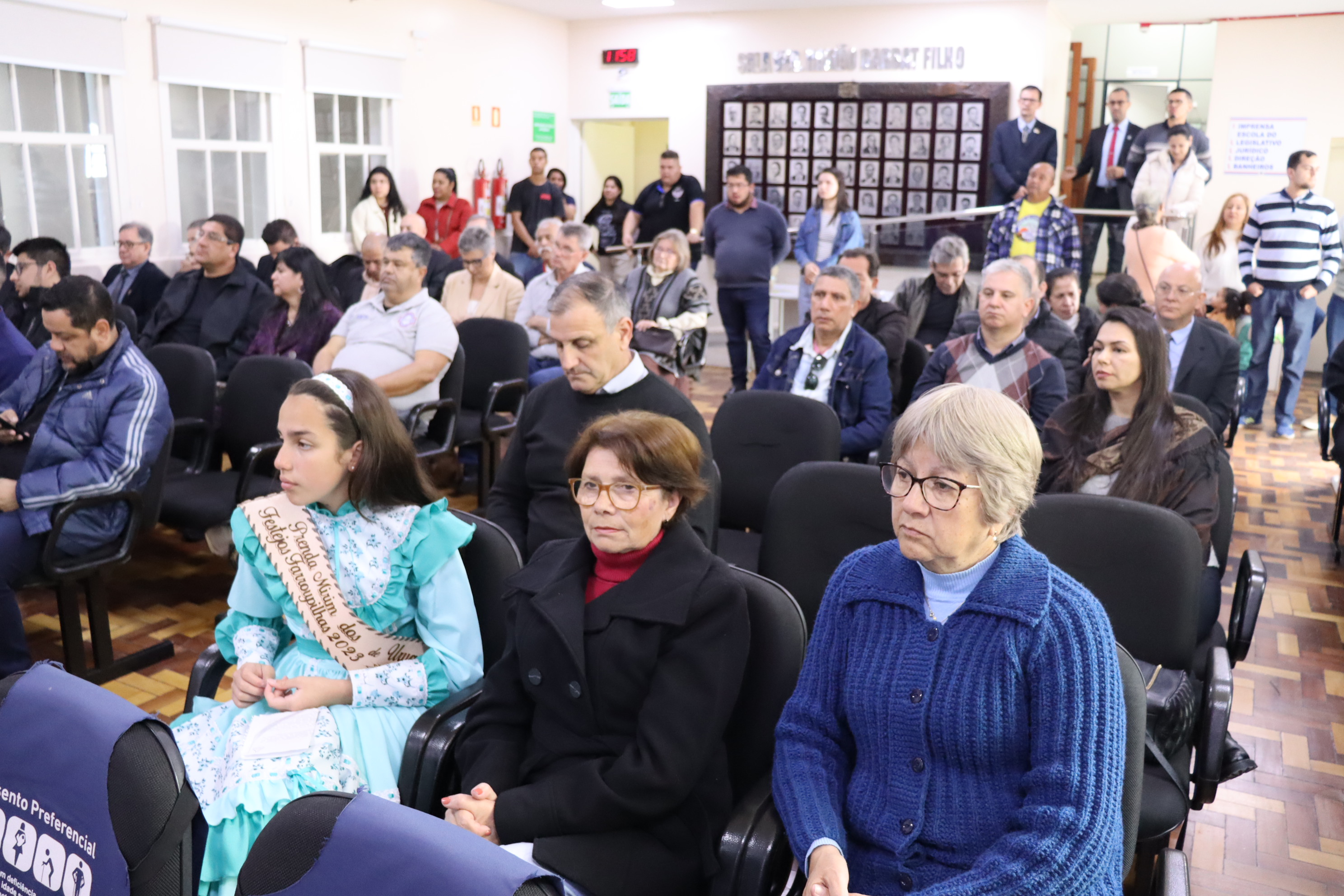 Câmara entrega certificados de reconhecimento 