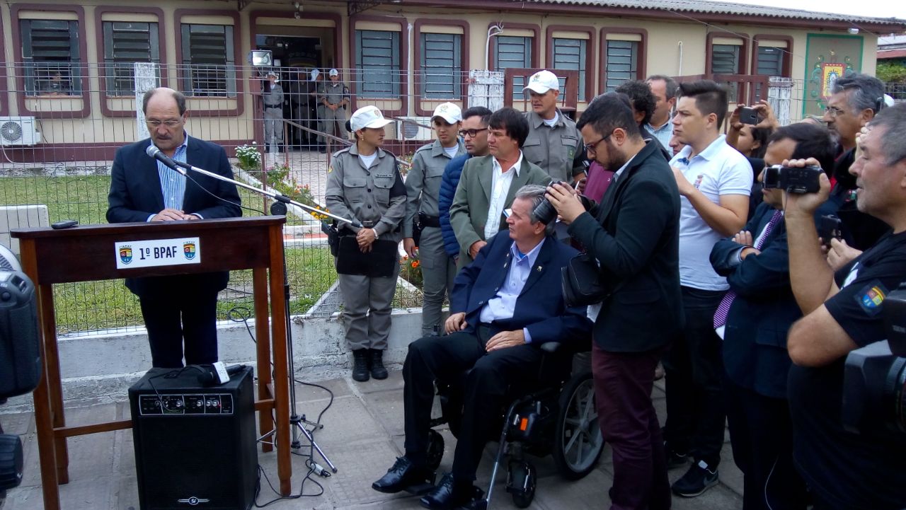 Câmara participa de ampliação de aeroporto e entrega de viaturas para a Brigada