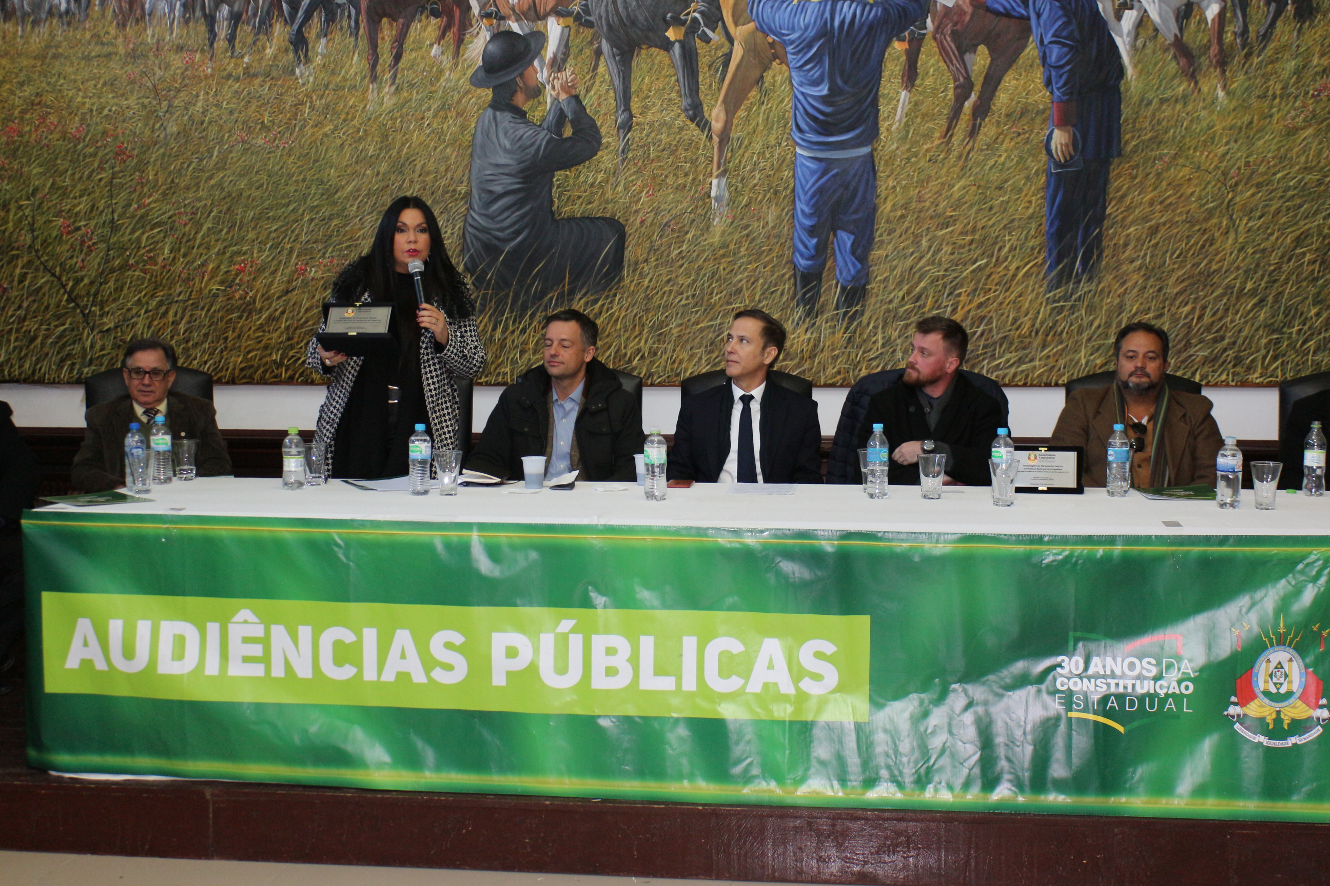 Legislativo presente em debate do Funcriança