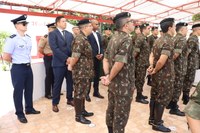 Câmara presente na passagem de comando do 8º RCMec