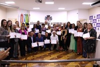 Câmara presta homenagem aos professores em solenidade