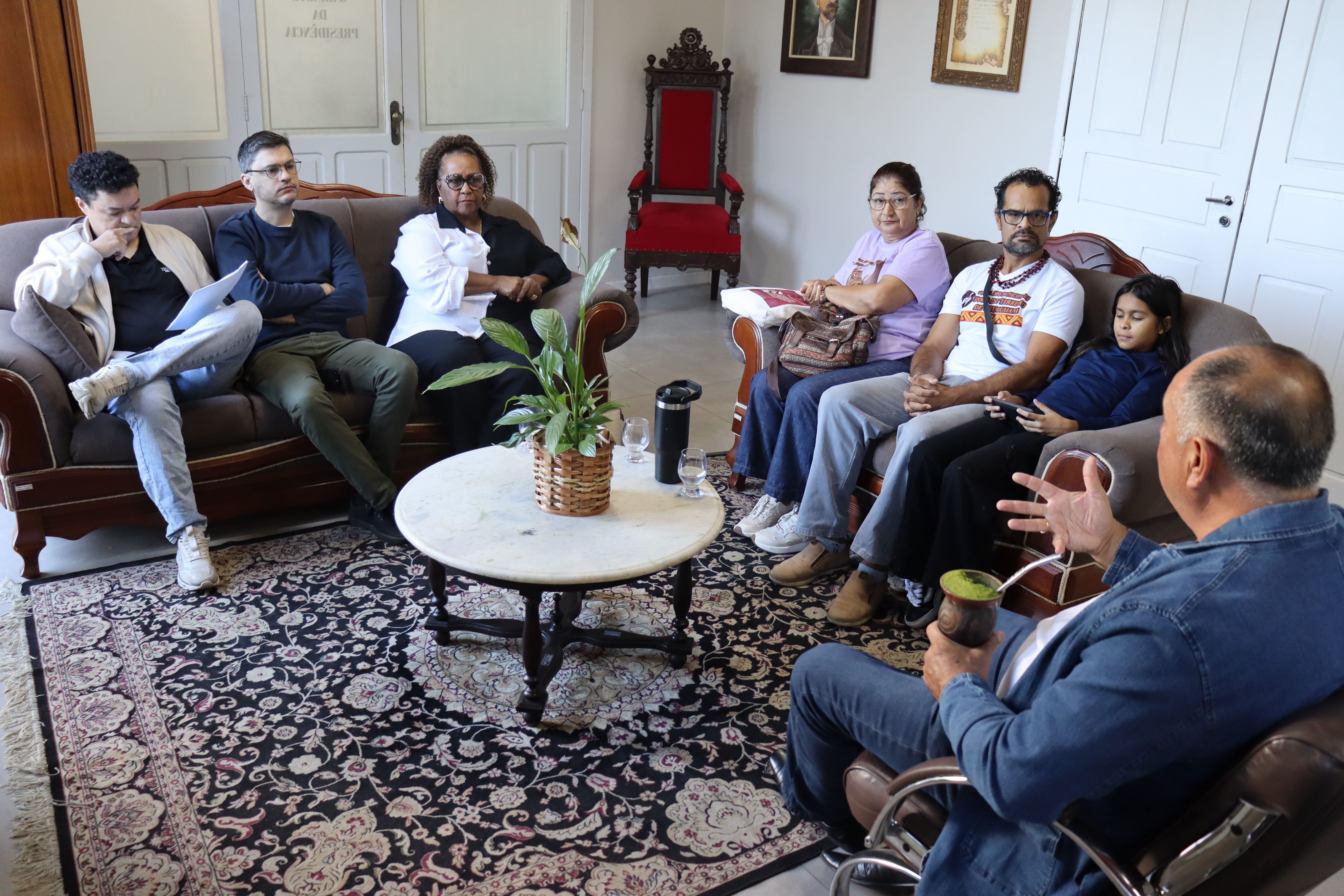 Câmara recebe representantes da população negra