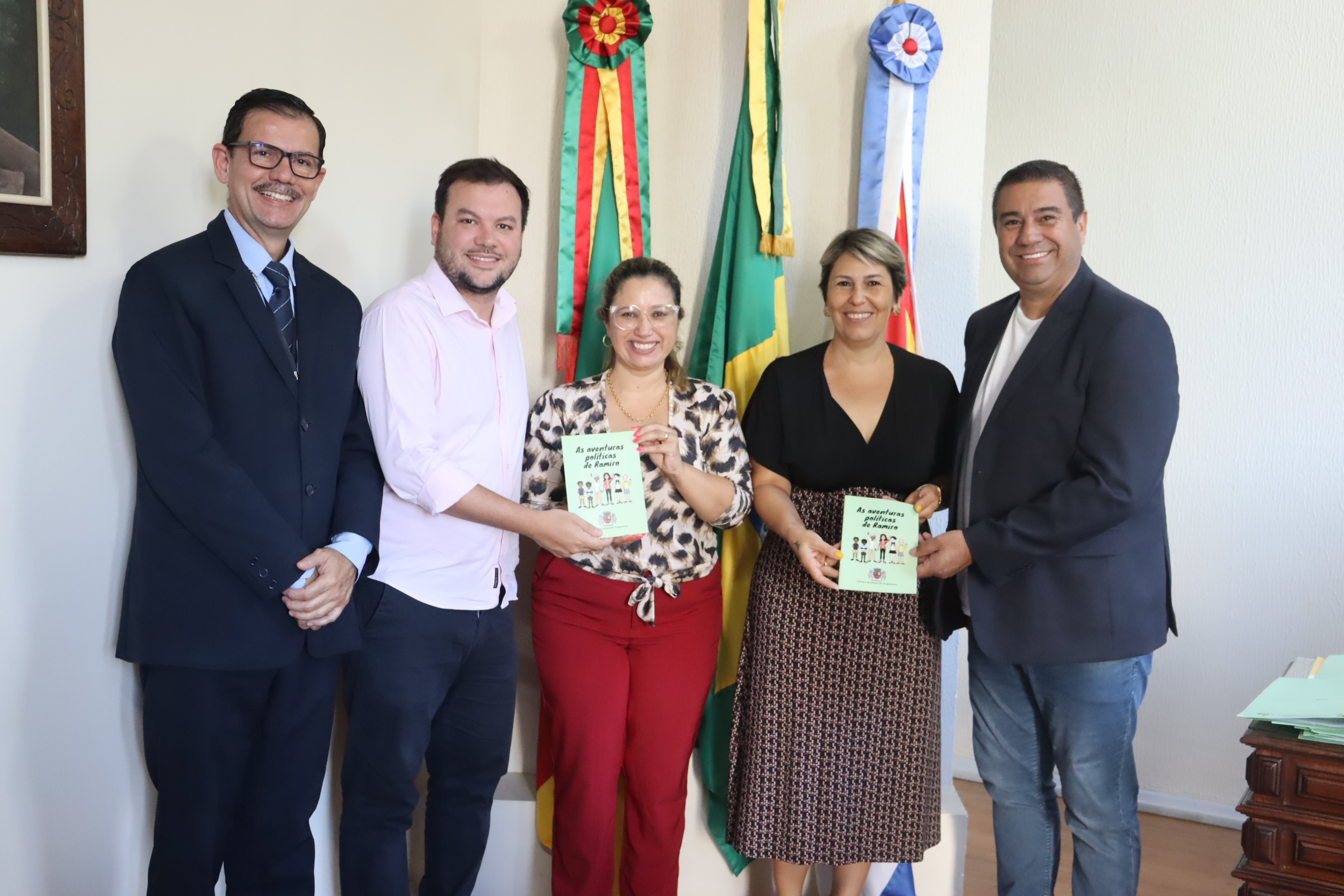 Câmara recebe vereadoras de Itaqui 