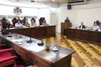 Camelôs solicitam apoio da Câmara sobre restrição de comércio na aduana