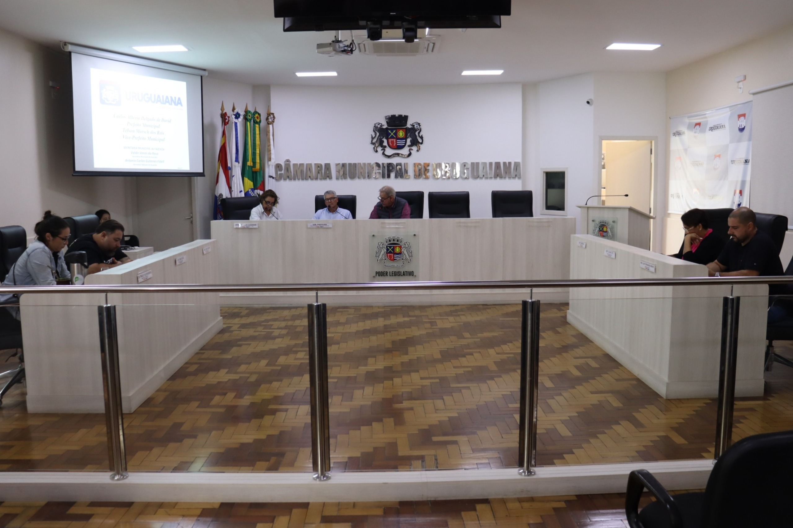 Comissão de Serviços Municipais recebe informações sobre Fundestradas