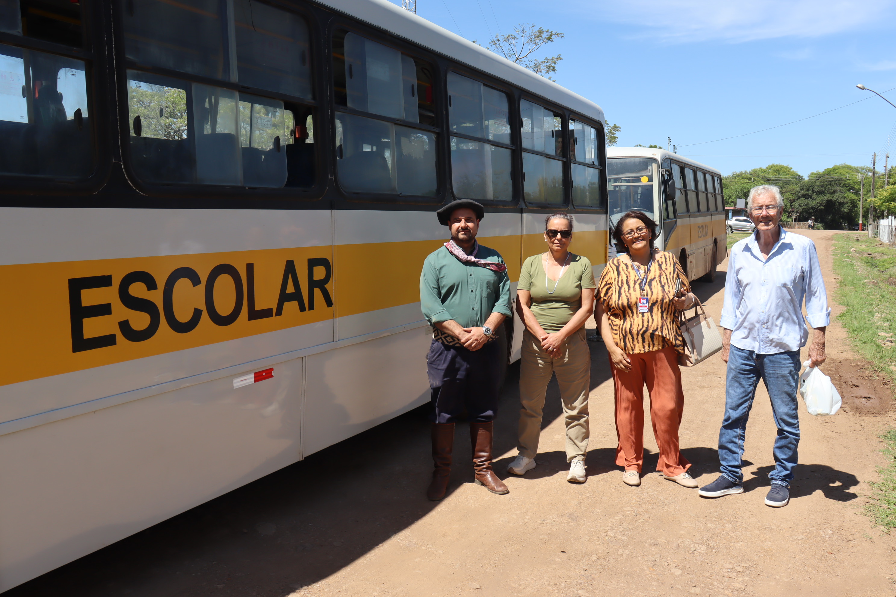 Comissão fiscaliza transporte escolar no interior do município 