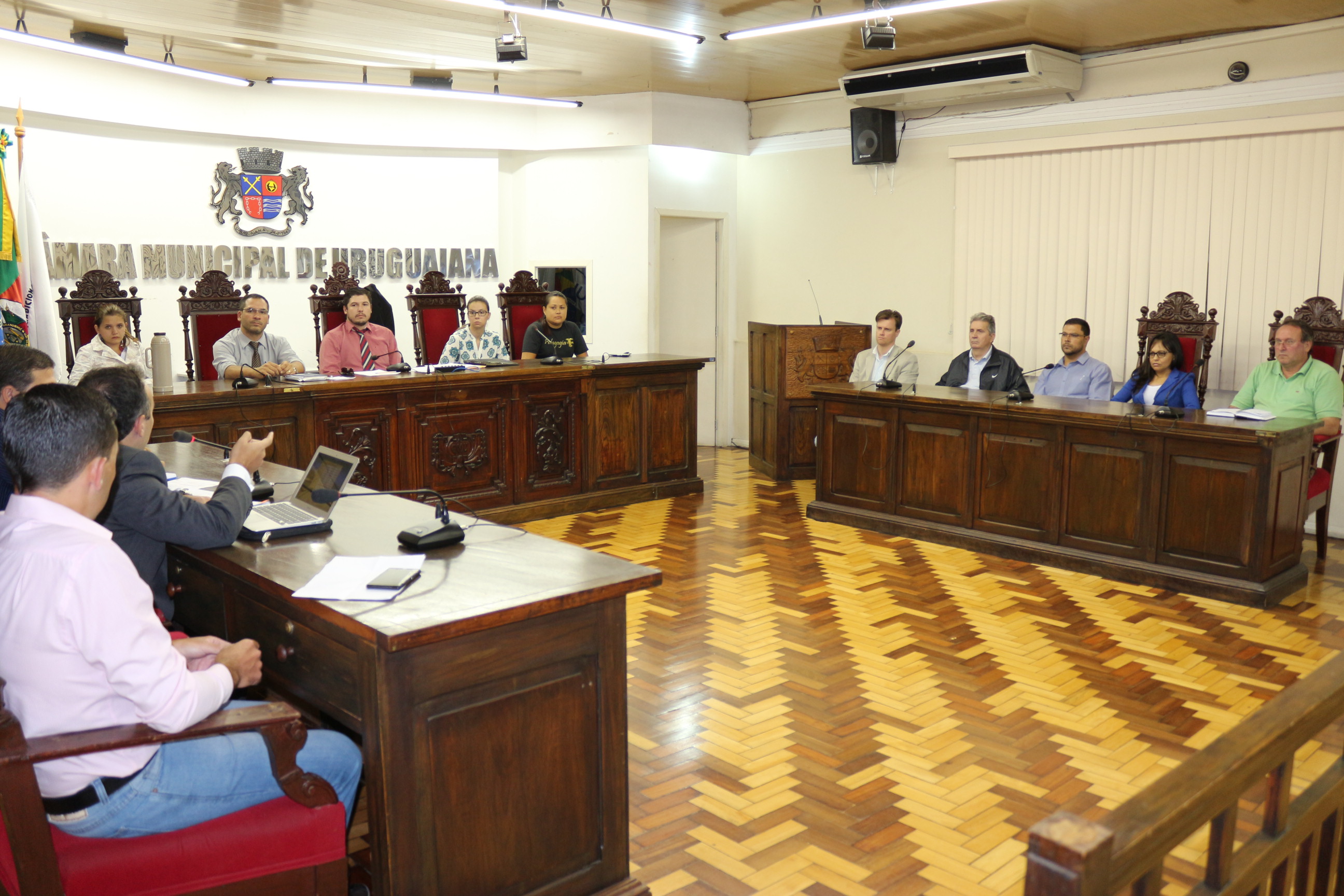 Comissão promove esclarecimentos sobre fechamento de IES