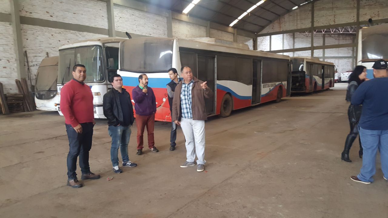 Comissão verifica estado de ônibus do município e funcionamento da UPA 