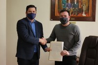 Delgado reassume presidência