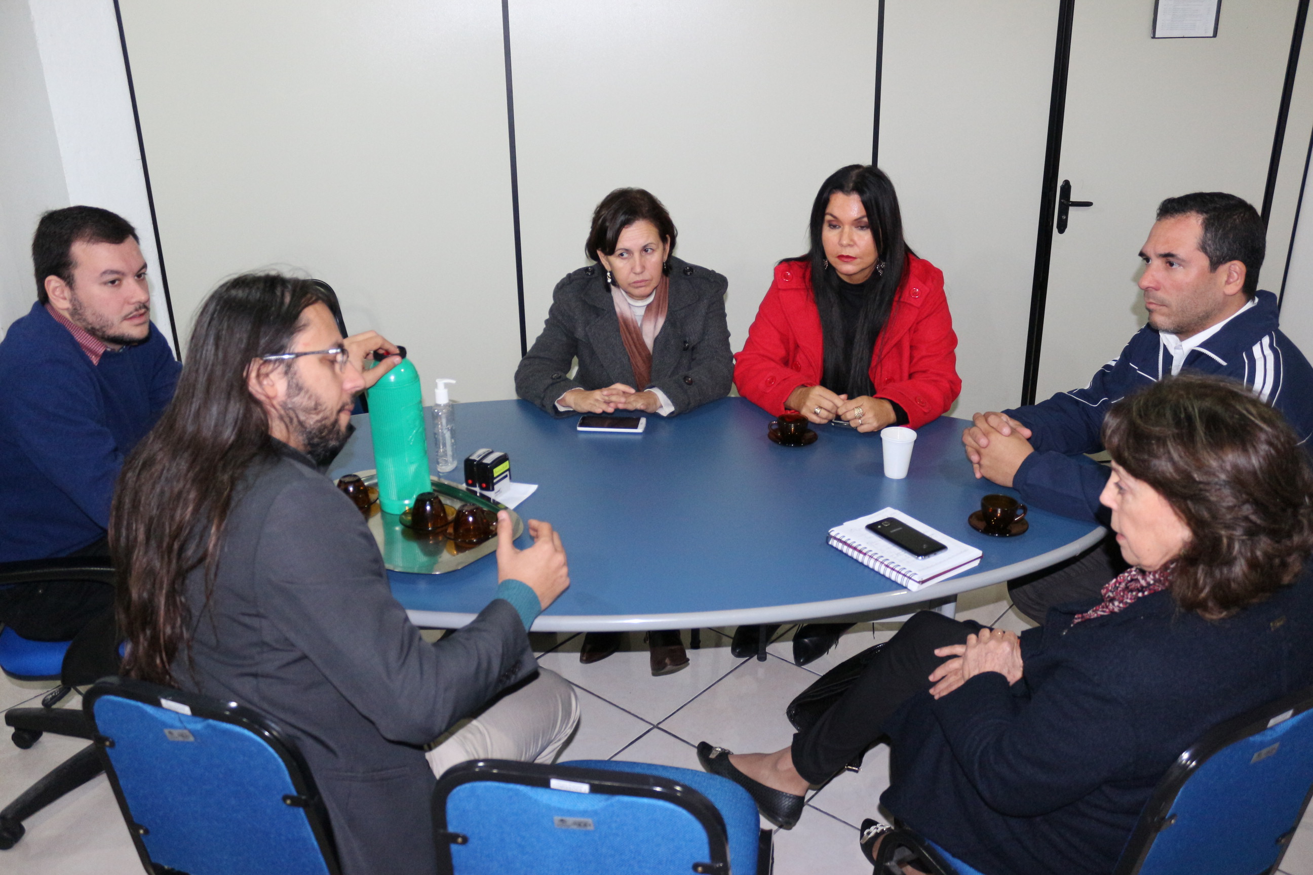 Denúncia de banhos frios na FASE é verificada pela Comissão de Direitos Humanos 