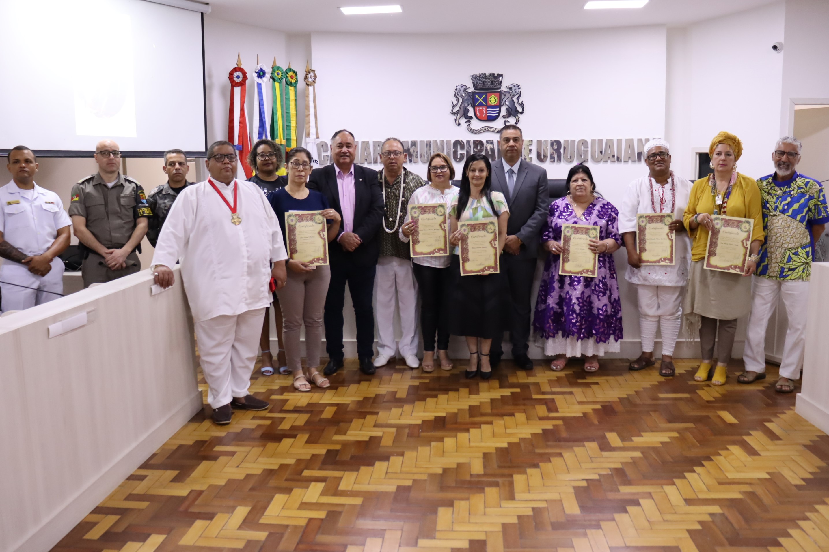 Dia da Consciência Negra é registrado com homenagens na Câmara 