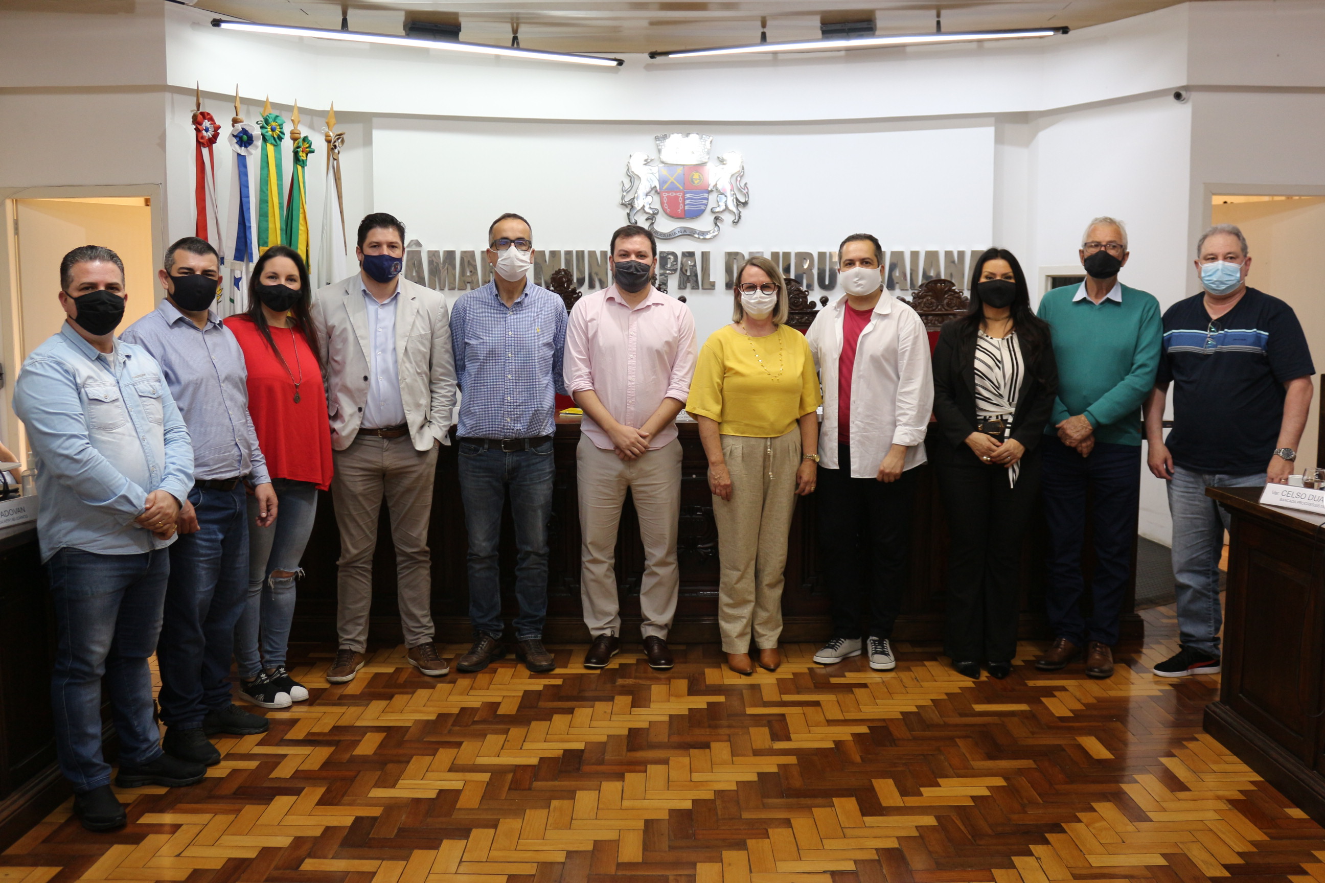 Enfrentamento e pesquisa do COVID-19 em destaque