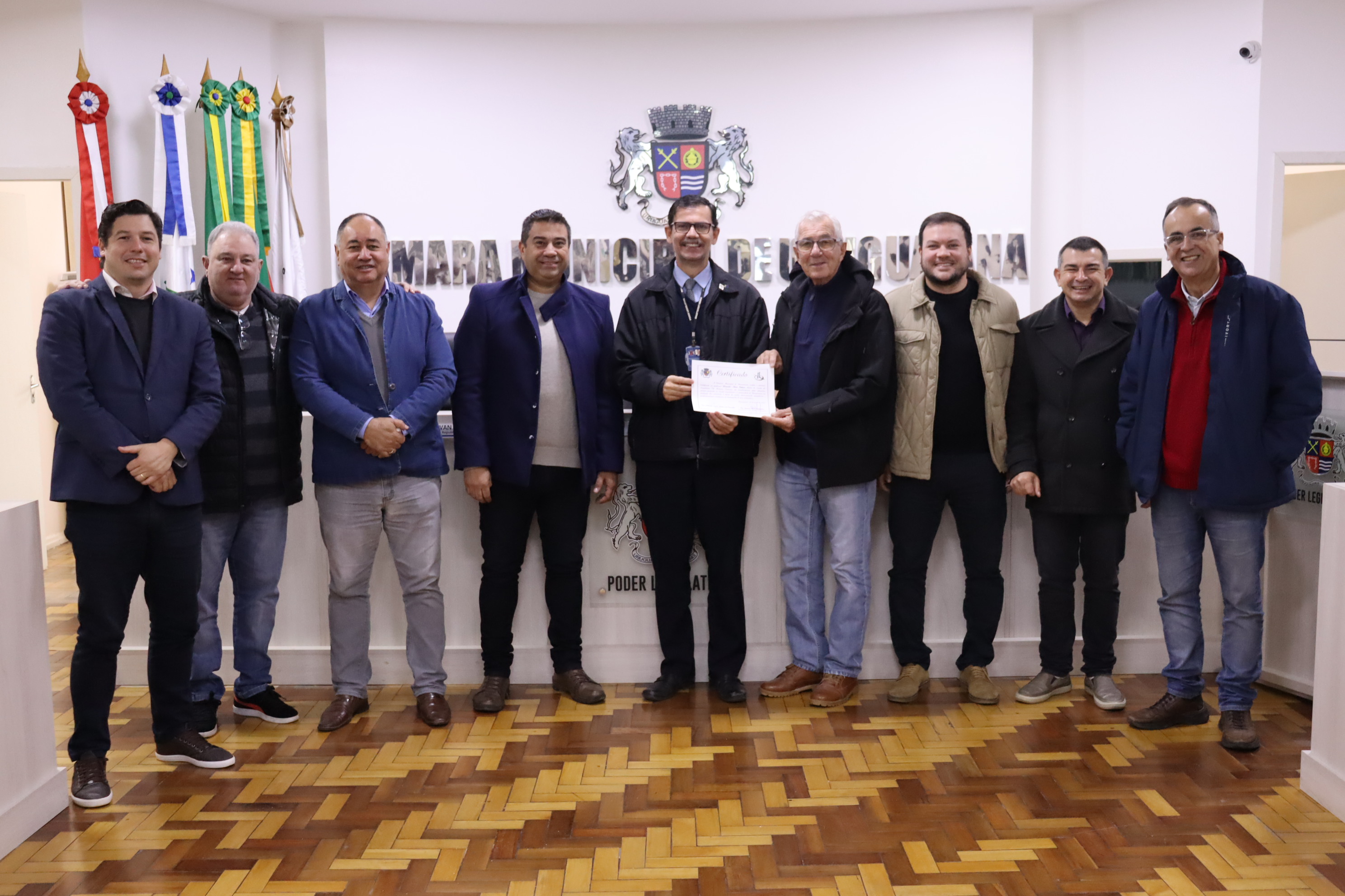 Escola do Legislativo recebe moção por atividades destaque 