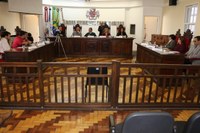 Ex-prefeito apresenta defesa sobre contas 2014 