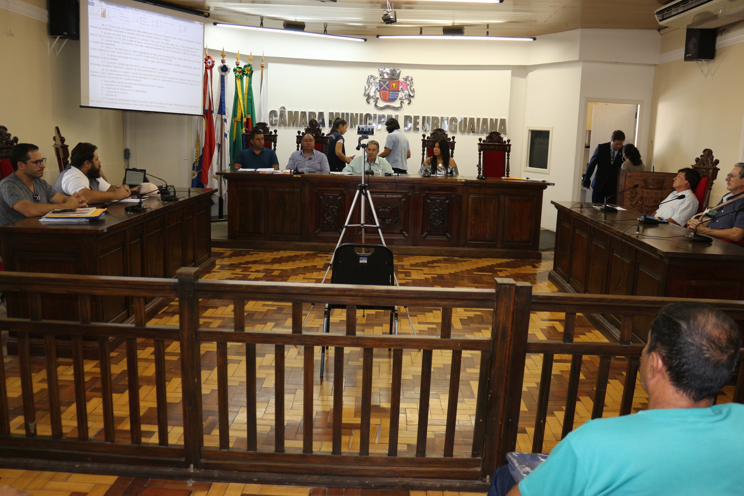  Funcionamento da gratuidade no transporte público é esclarecido na Câmara 