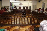 Gestão de lixo em Uruguaiana é discutida no Legislativo