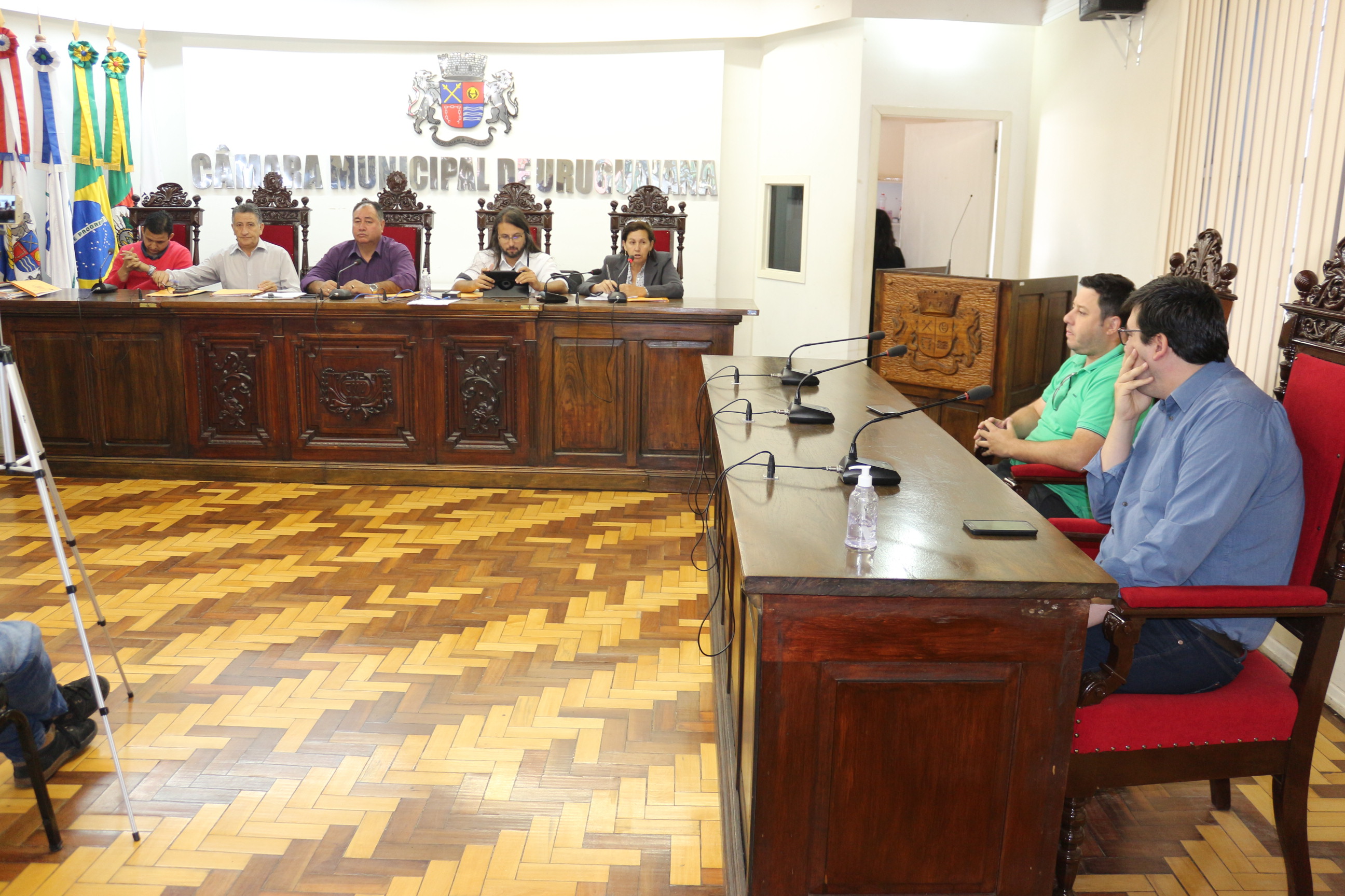  Horário de atendimento de bares e similares em pauta na Comissão de Serviços 