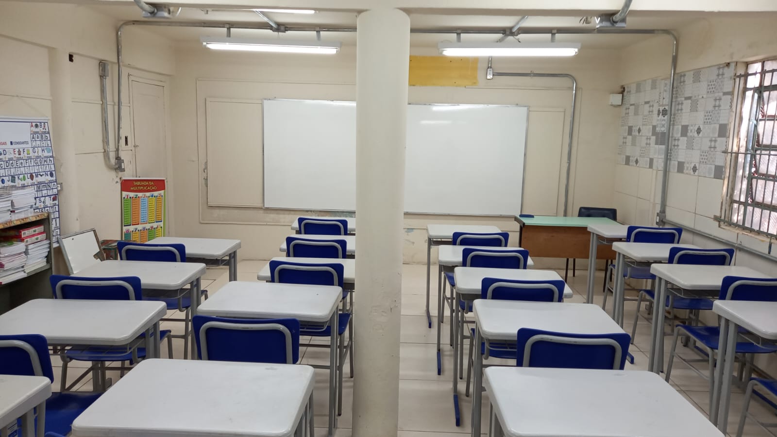 Legislativo acompanha conclusão de reforma na EEEF Flores da Cunha 