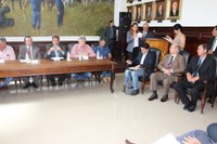 Legislativo acompanha trabalho de Governo Federal sobre atingidos pela enchente 