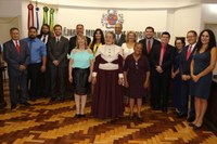 Legislativo homenageia mulheres em solenidade 