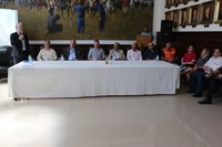 Legislativo participa de cerimônia de novo empreendimento habitacional