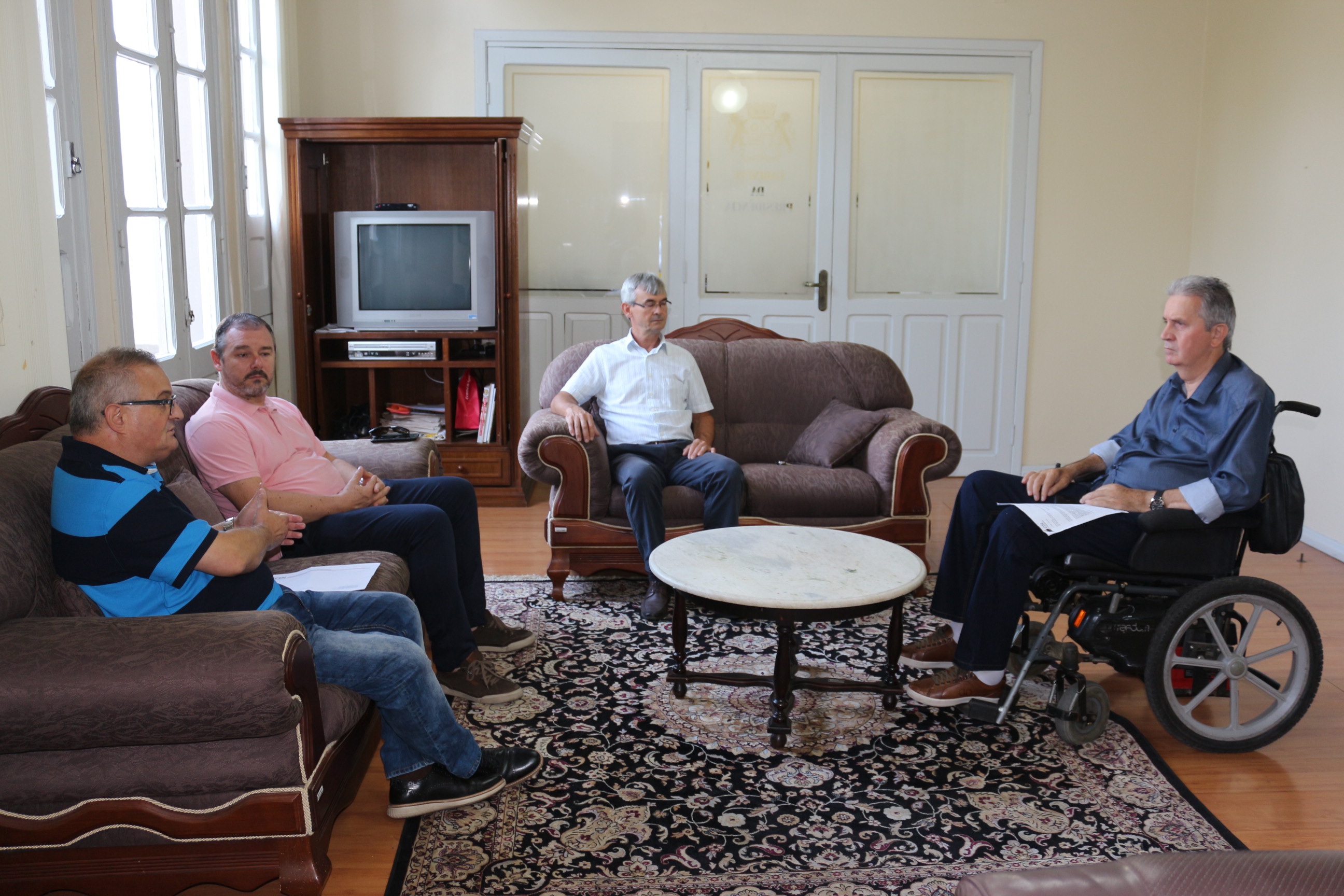 Legislativo pede redução de 50% no valor das contas de água 