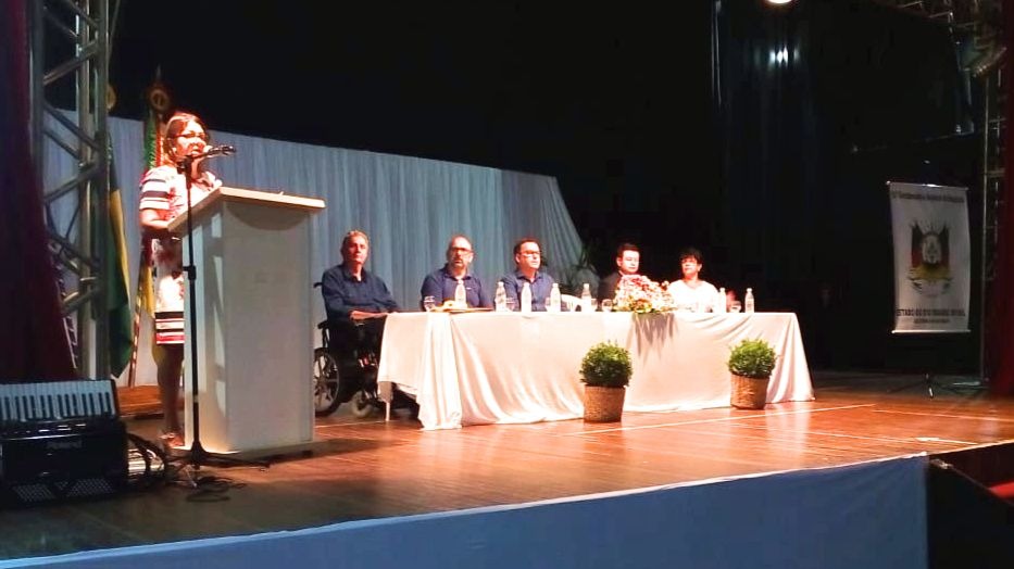 Legislativo presente na posse de diretores da 10º CRE