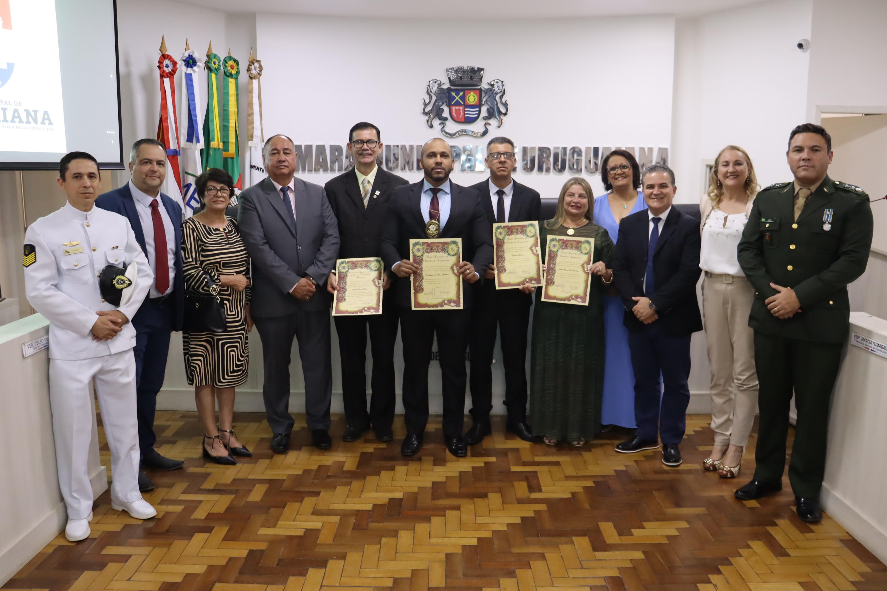 Legislativo realiza homenagens em solenidade alusiva à Proclamação da República