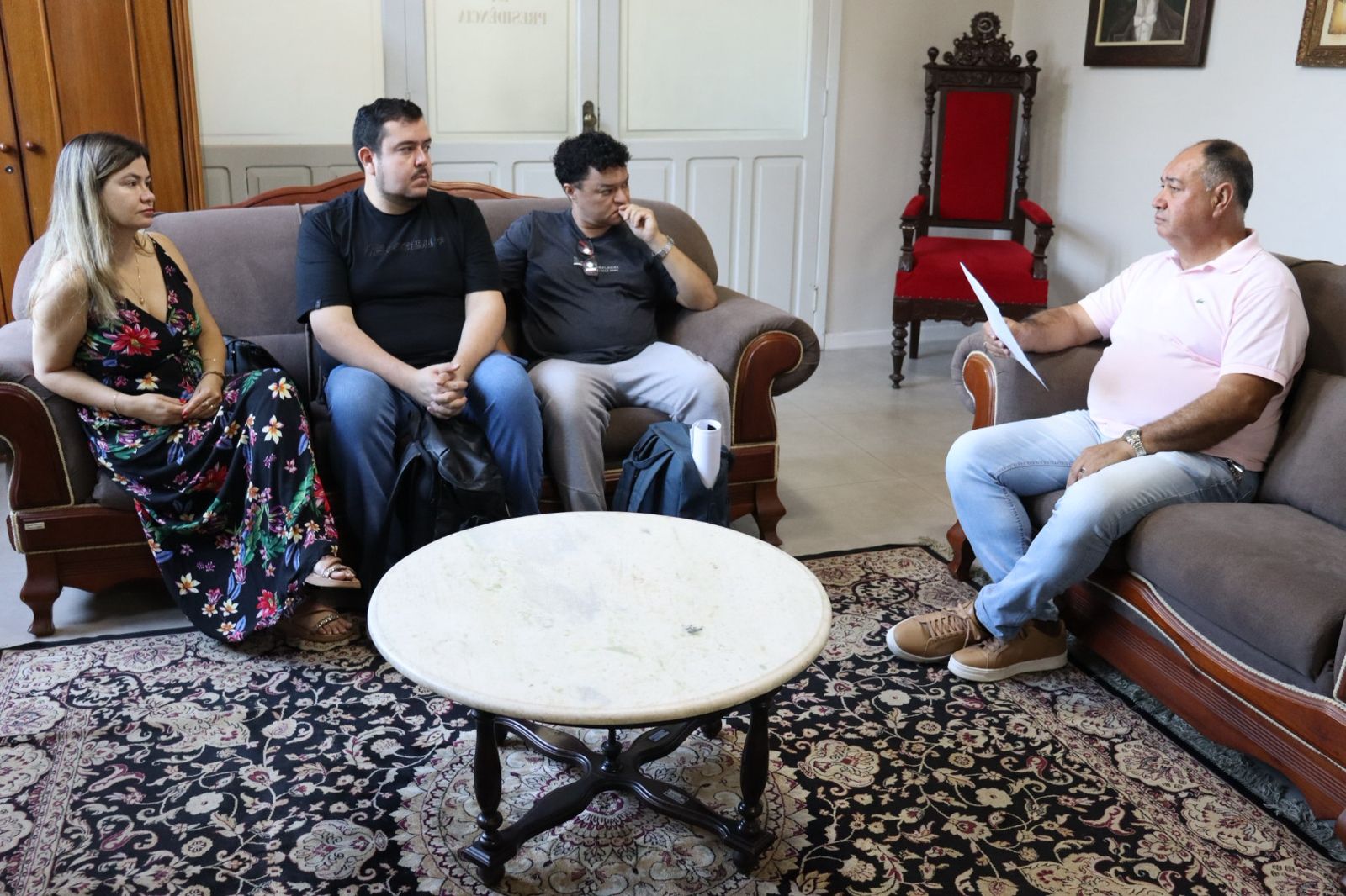 Legislativo recebe Comitê de Equidades e encaminha demanda sobre pessoas em situação de rua