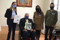 Legislativo recebe protetores faciais