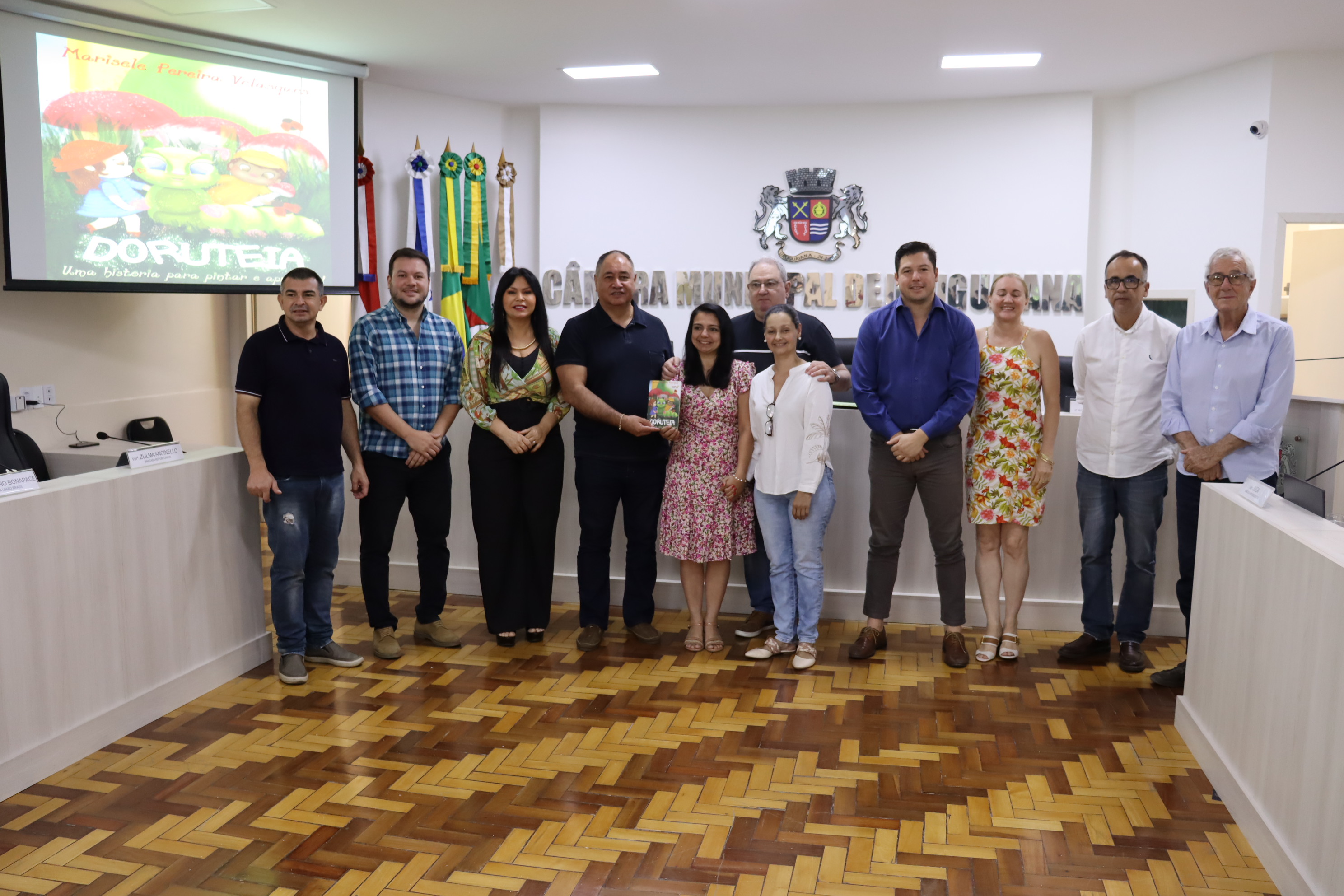 Livro “Doruteia” de alfabetização é apresentado na Câmara