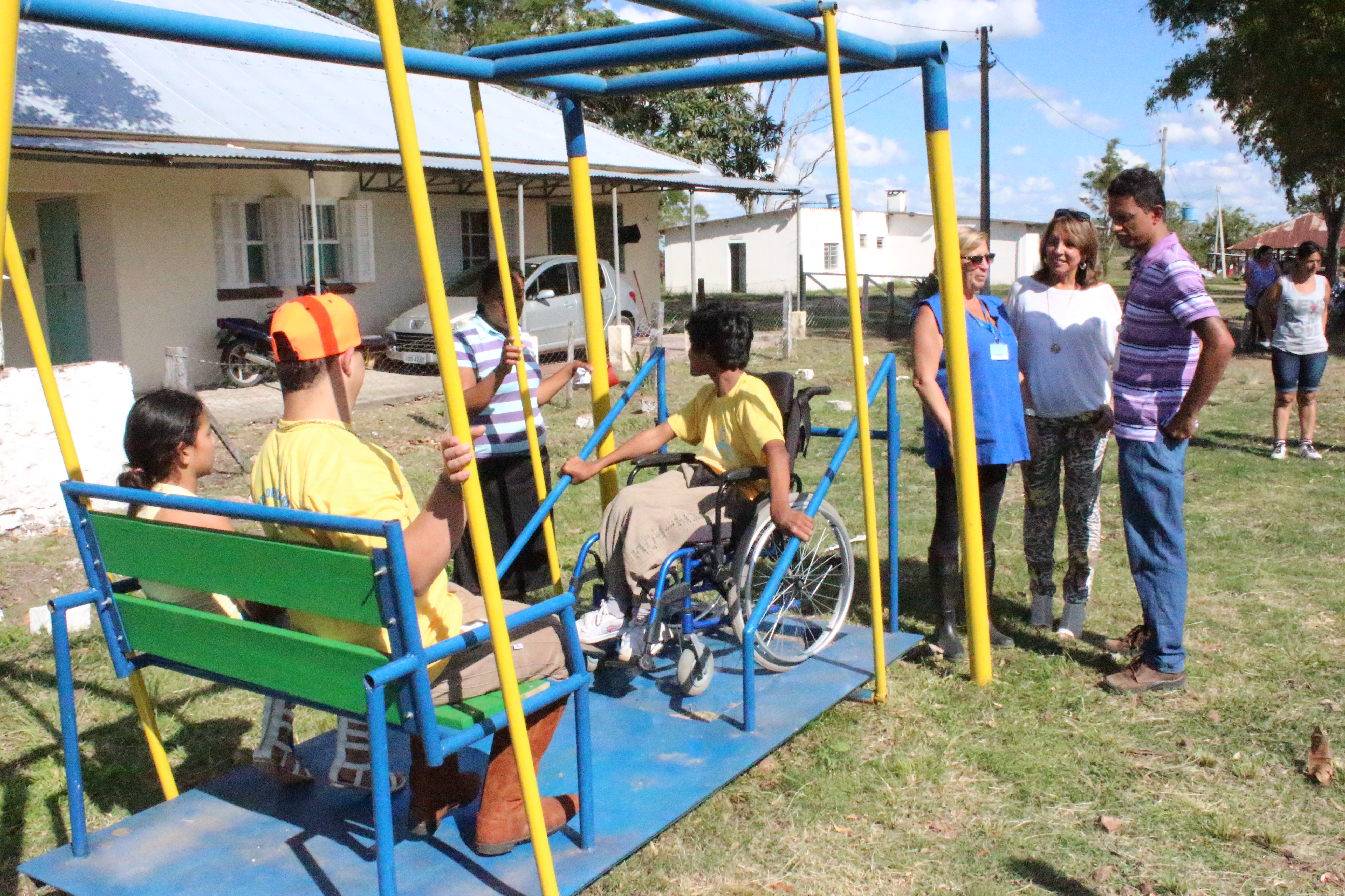 Mais brinquedos adaptados nas praças são cobrados pelo Parlamento