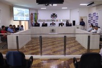 Medidas para reduzir fiação excedente nos postes foram discutidas na Câmara 