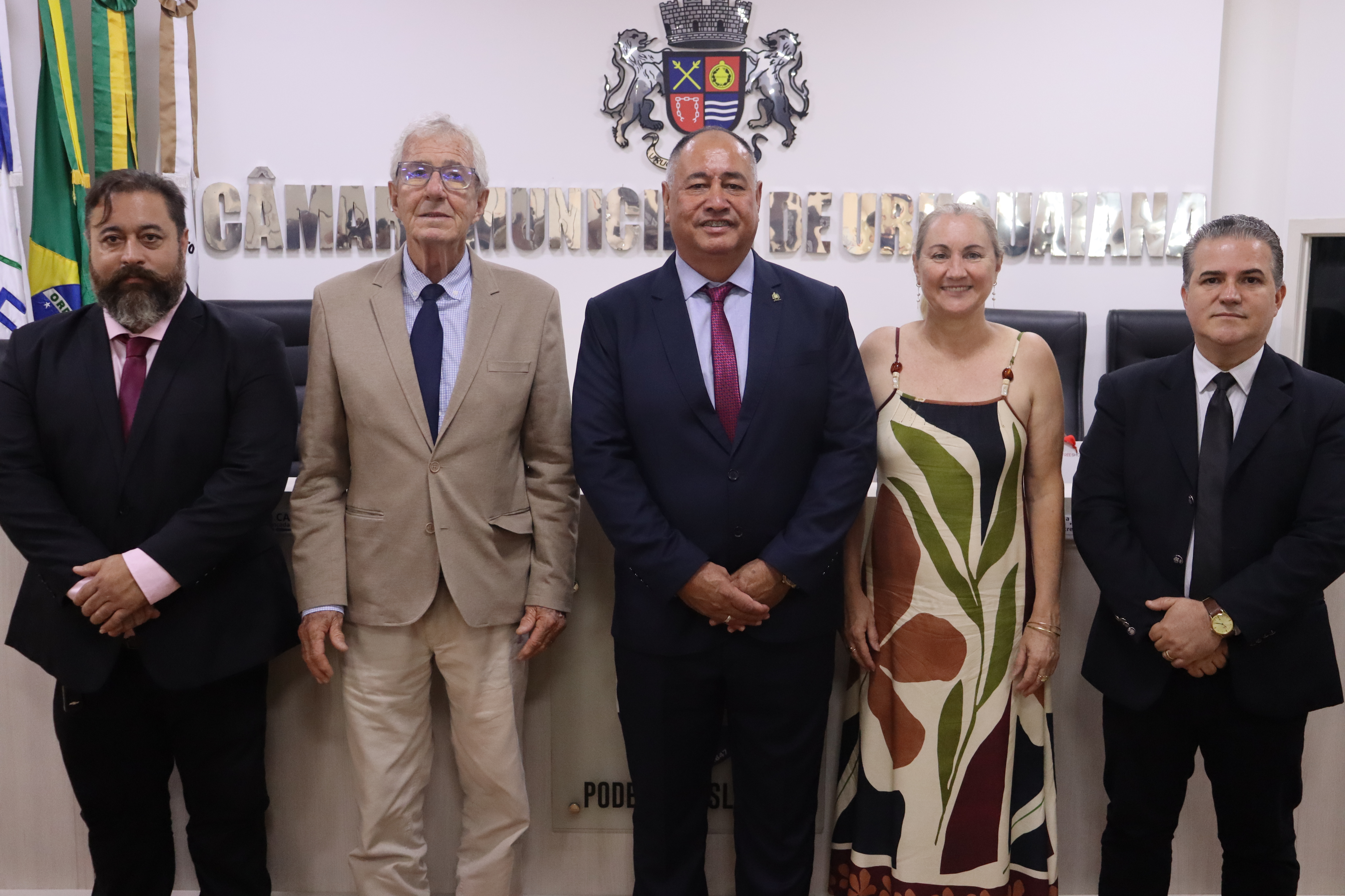 Mesa Diretora 2026 assume a condução dos trabalhos da Câmara