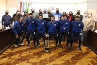 Moção de Congratulações é entregue à AEU