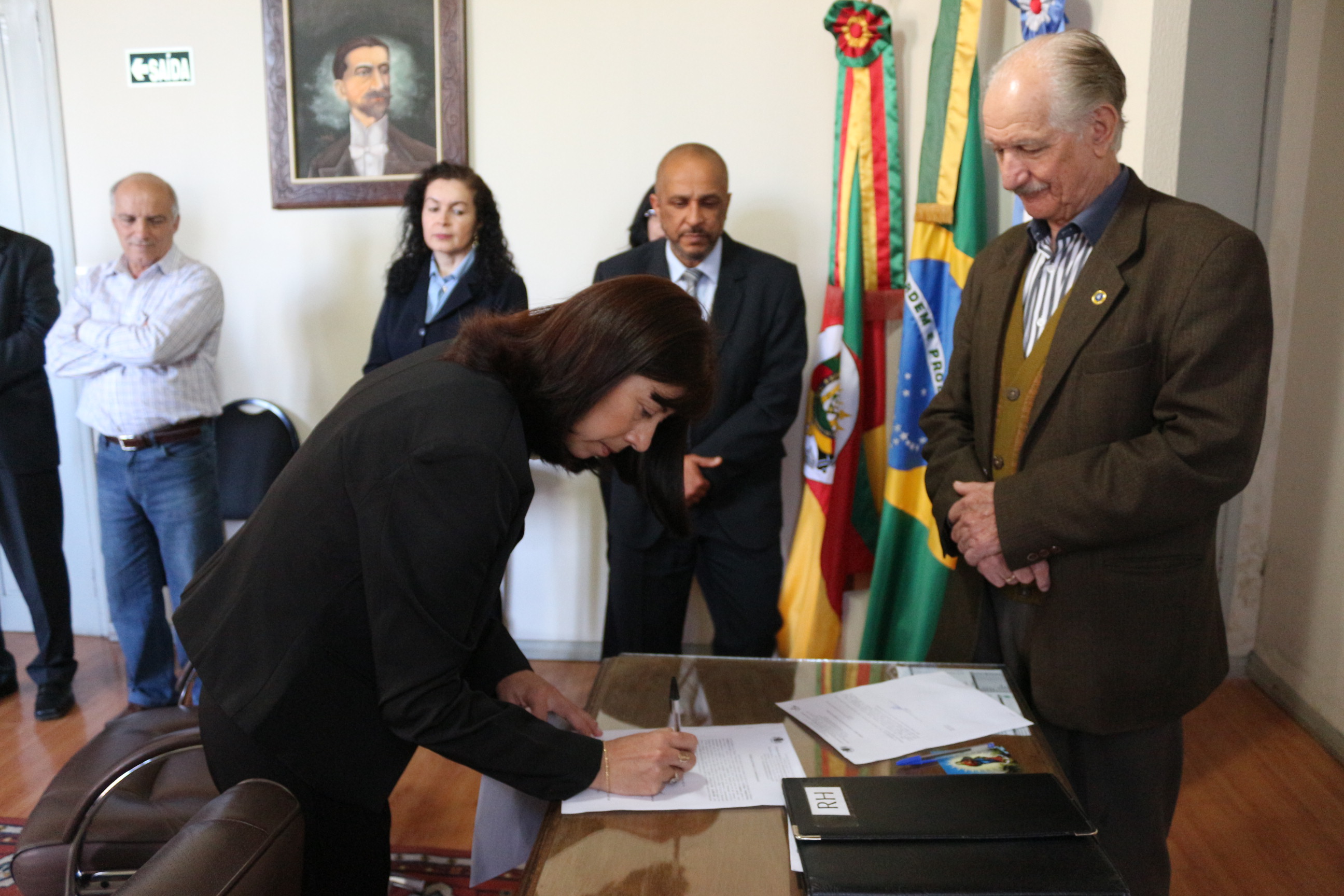  Nova contadora do Legislativo toma posse