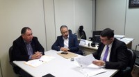 Parlamentar trata de segurança pública com governo estadual