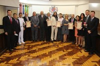 Personalidades são homenageadas em alusão à Proclamação da República