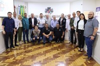 Plano Municipal de Asfaltamento é detalhado na Câmara