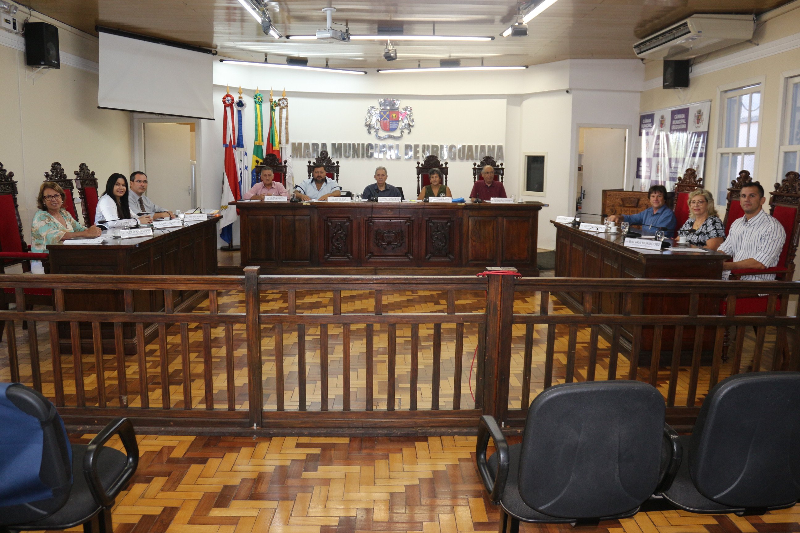 Primeira sessão teve benção, projetos e cobrança pelo serviço de água