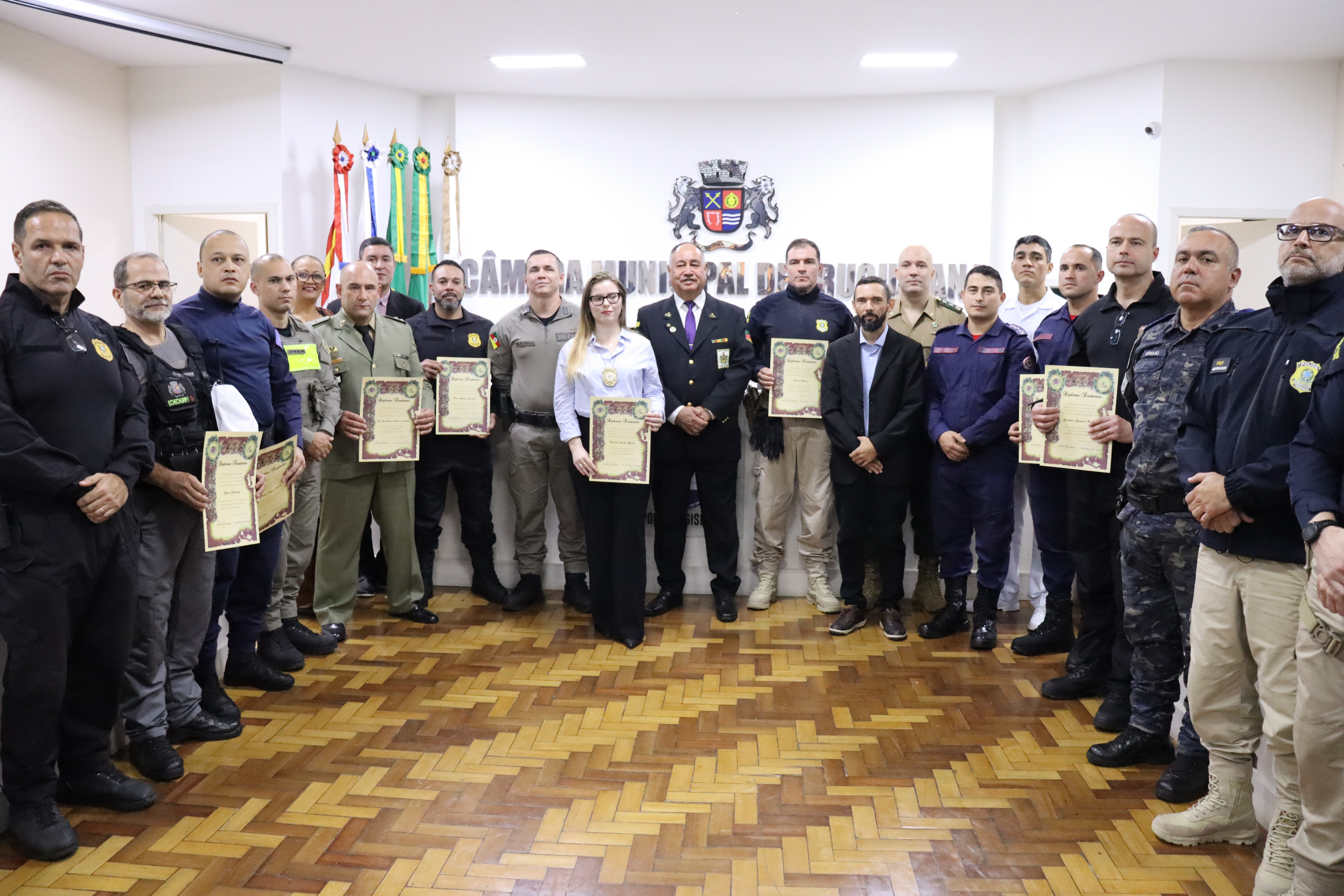 Profissionais da segurança foram homenageados em solenidade alusiva a “Tiradentes”