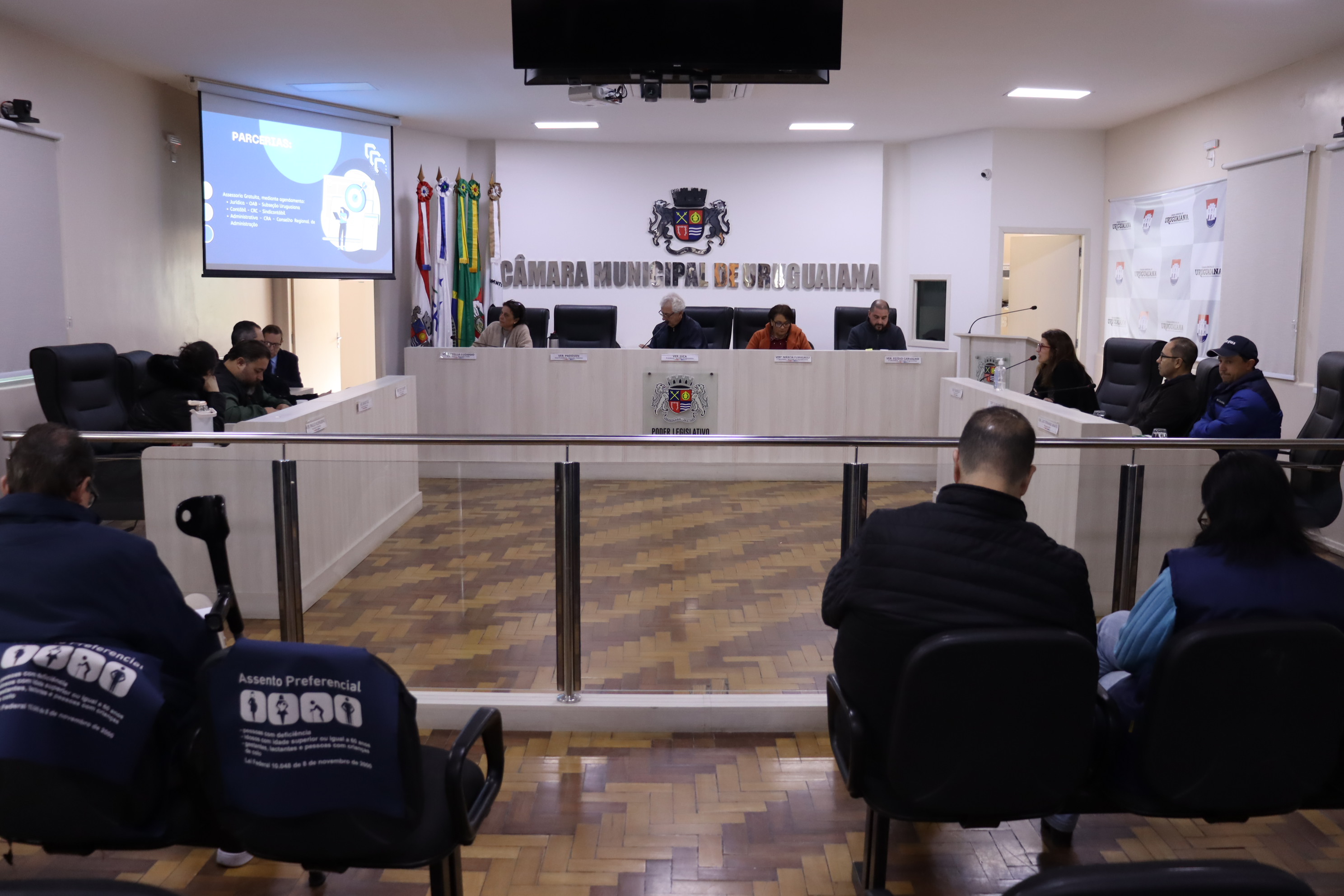 SEMUDE apresenta ações na Comissão de Serviços Municipais