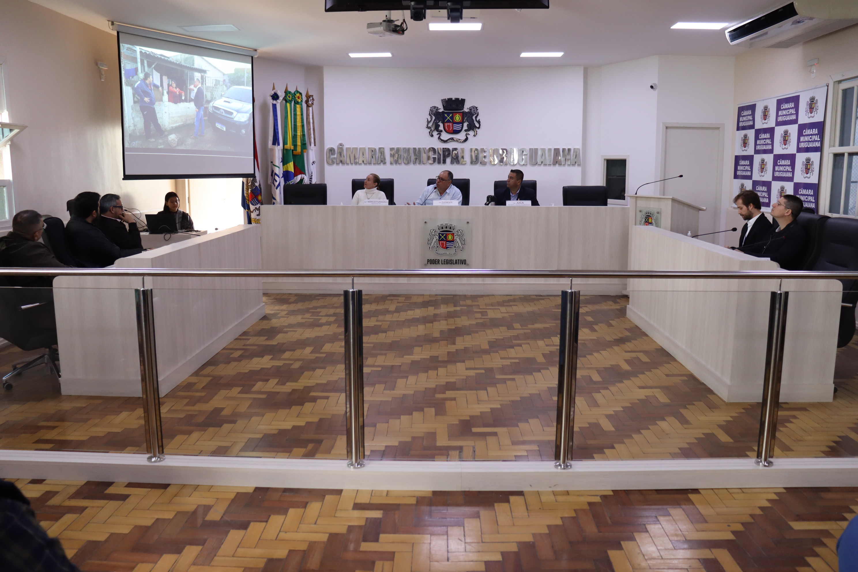 Serviços de água e esgotamento sanitário foram discutidos