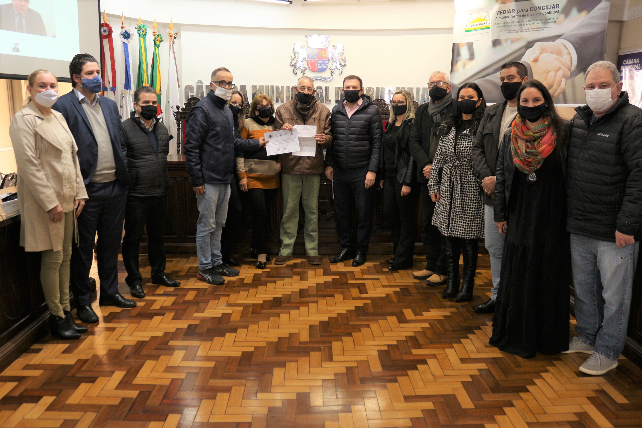 Servidor com 46 anos de carreira recebe homenagem