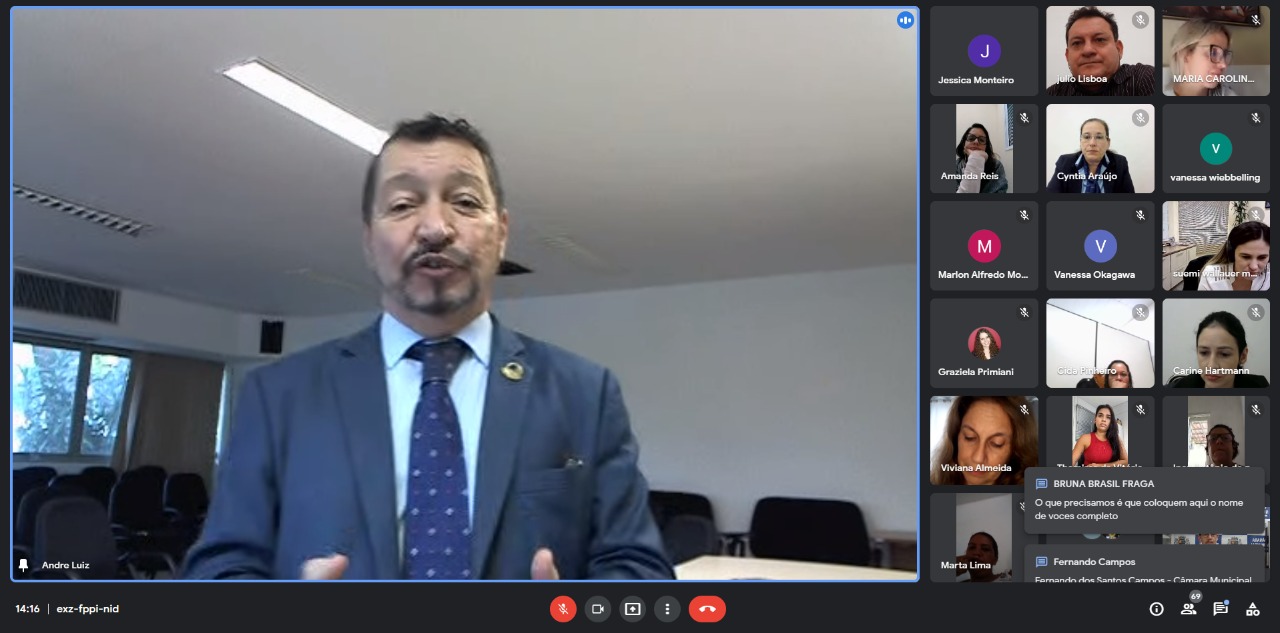 Servidores participam de curso de cerimonial