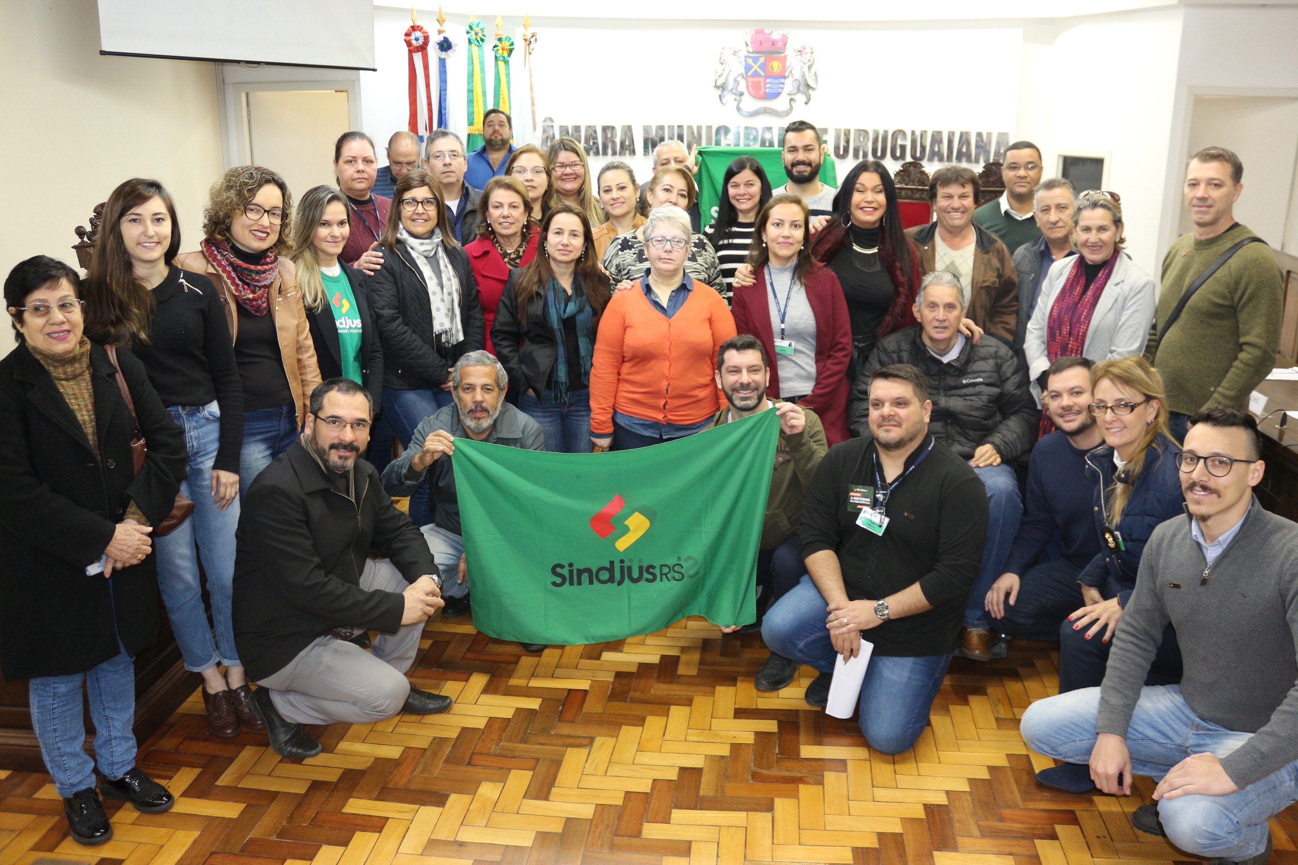 Sindijus apresenta reivindicações ao Legislativo